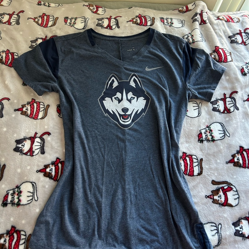 Nike Gray T-Shirt with Husky Logo